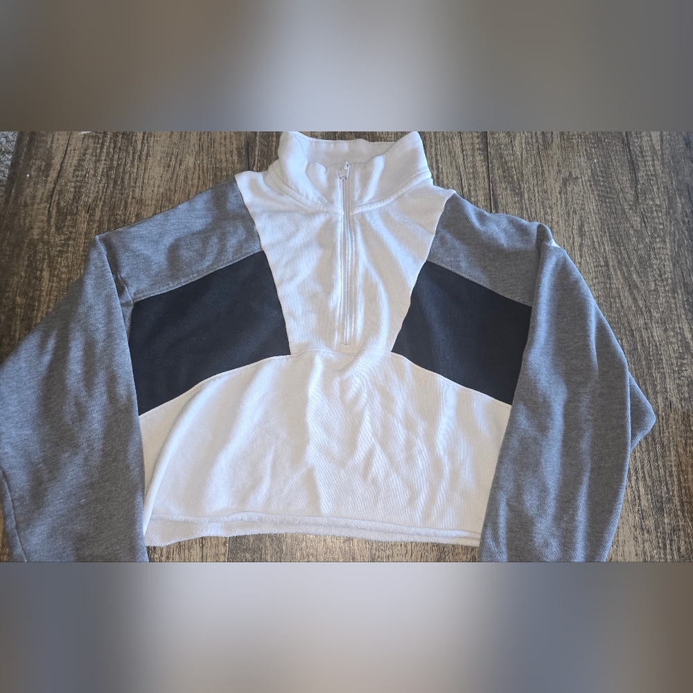Hollister White and Gray Zip-Up Hoodie Size Large Girl's